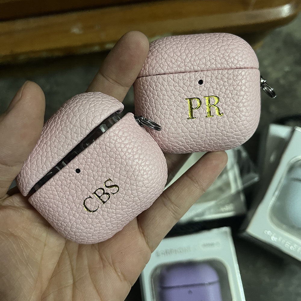 Personalizowane etui na słucha – Monogram Keychain Leather recenzja i cena